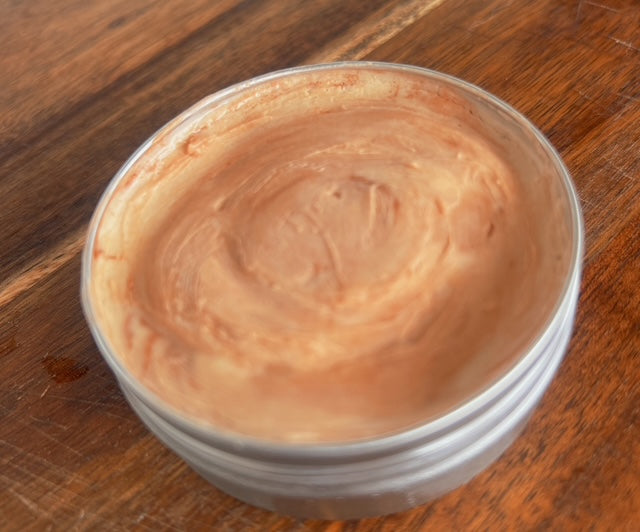 TALLOW GLOW Whipped Body Butter with Shimmer & Coconut Coffee scent